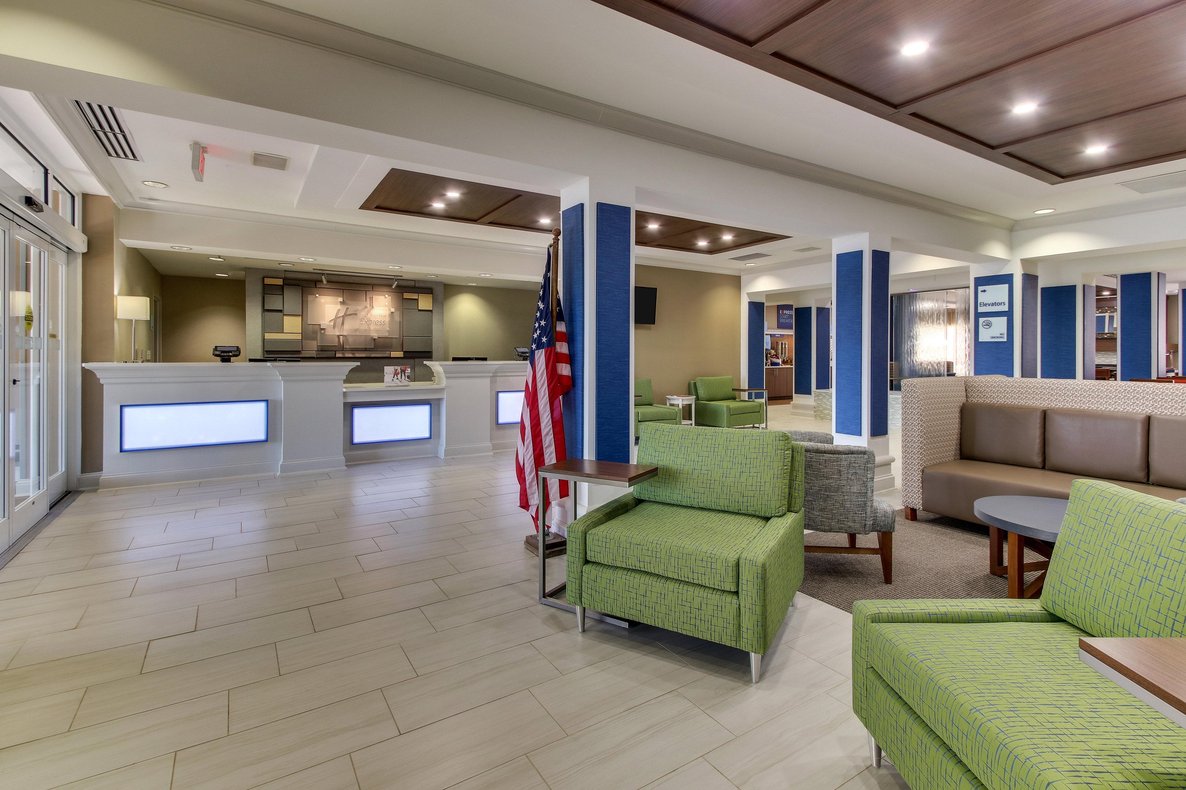 Holiday Inn Express Hotel & Suites Columbus-Fort Benning By Ihg Exterior photo