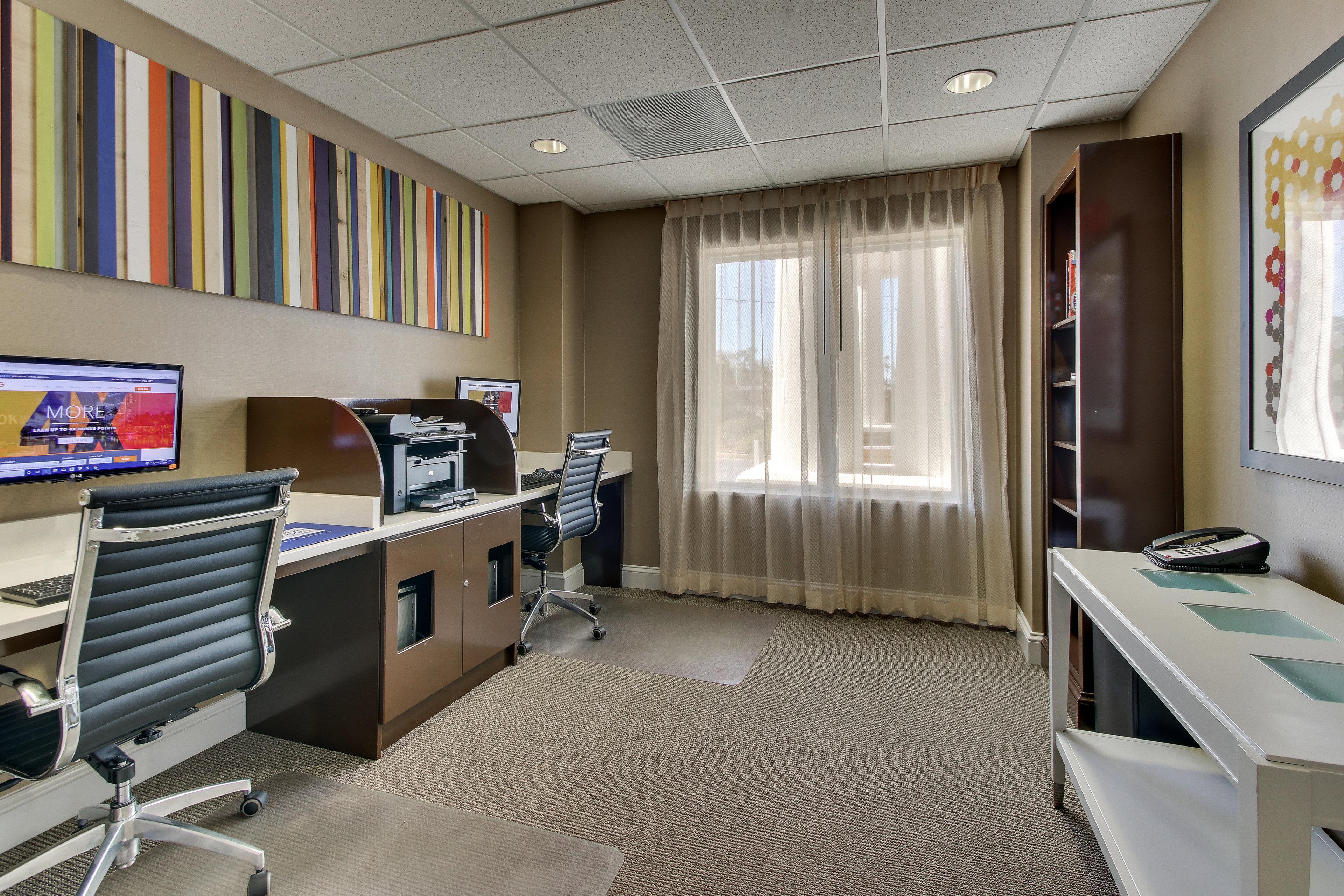 Holiday Inn Express Hotel & Suites Columbus-Fort Benning By Ihg Exterior photo