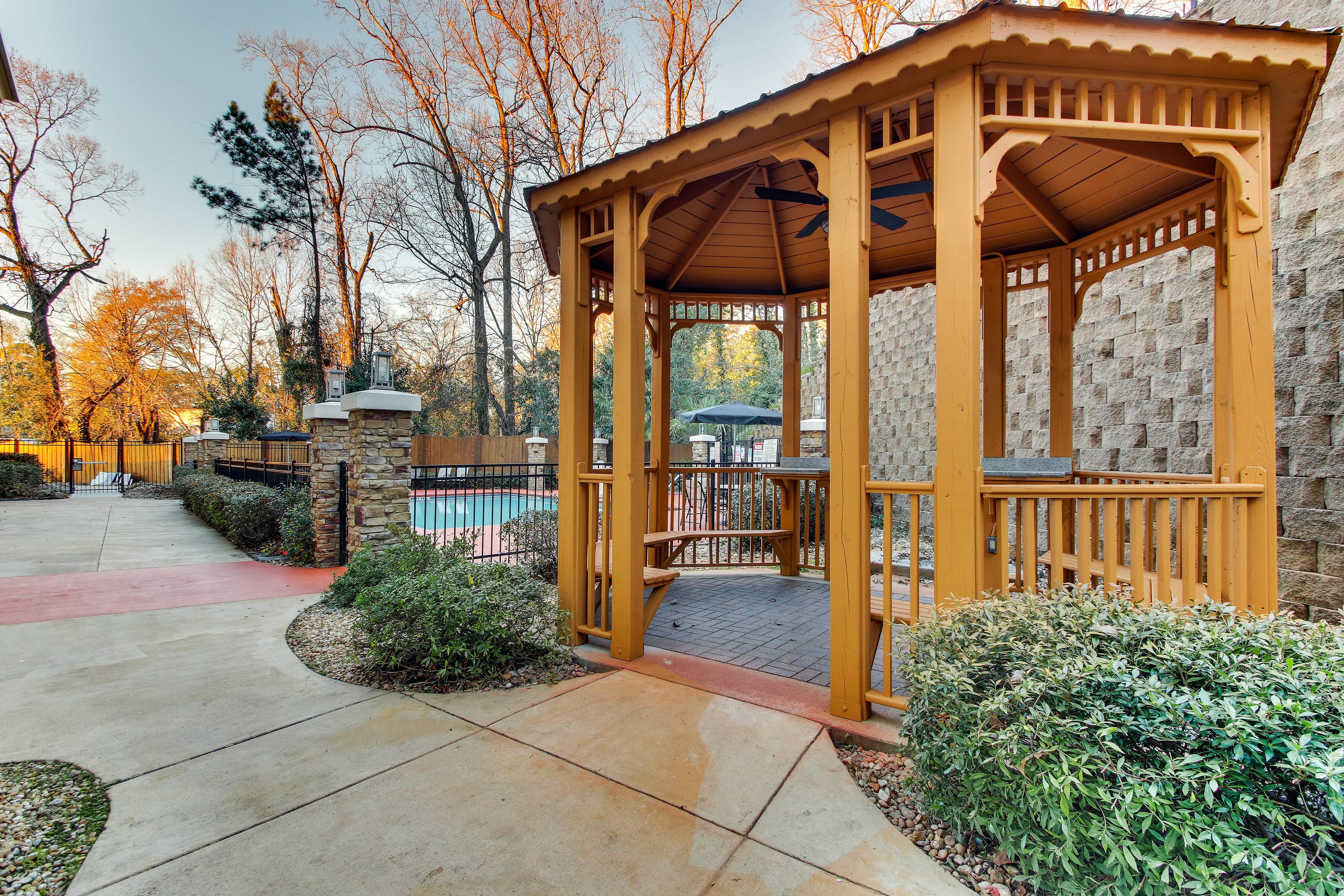 Holiday Inn Express Hotel & Suites Columbus-Fort Benning By Ihg Exterior photo